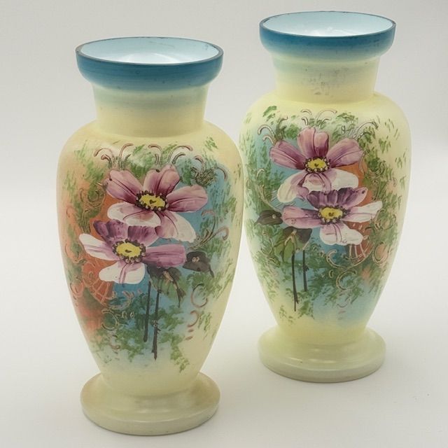 Ваза Камелия Pavone фарфор 27 см