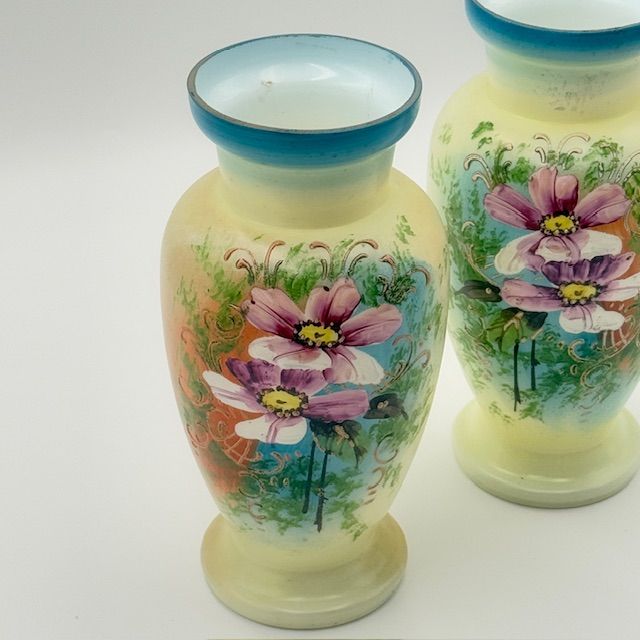 Ваза Камелия Pavone фарфор 27 см