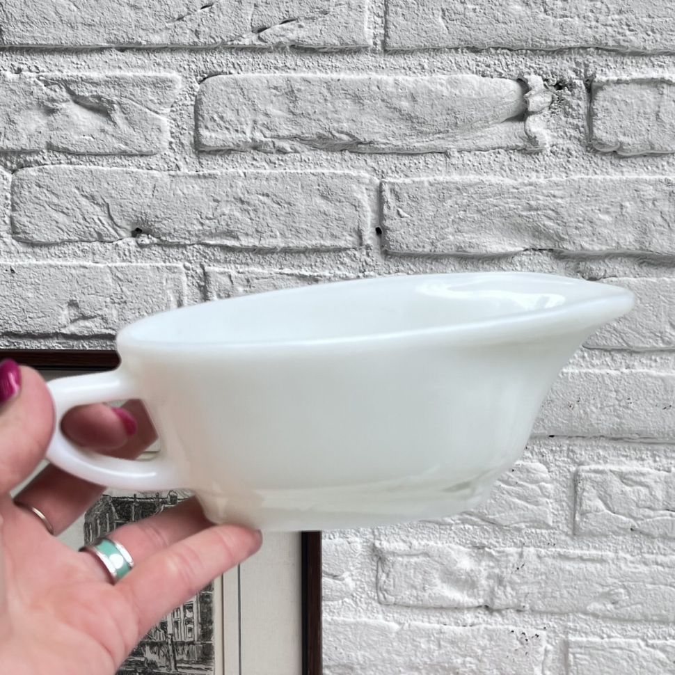 Соусник Milk Glass 320 мл Англия