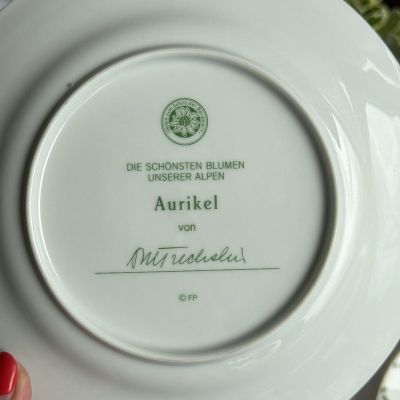 Тарелка Franklin Porcelain Альпийские цветы Aurikel 20 см фарфор Германия