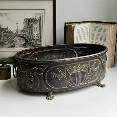 Кашпо 31 см на лапках латунь 19 век Шхуны