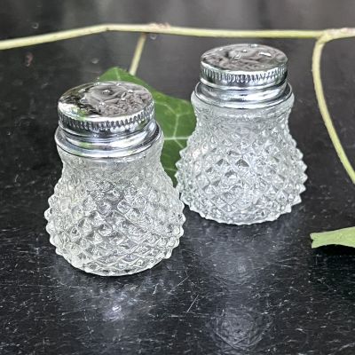 Солонка 4 см стекло сталь