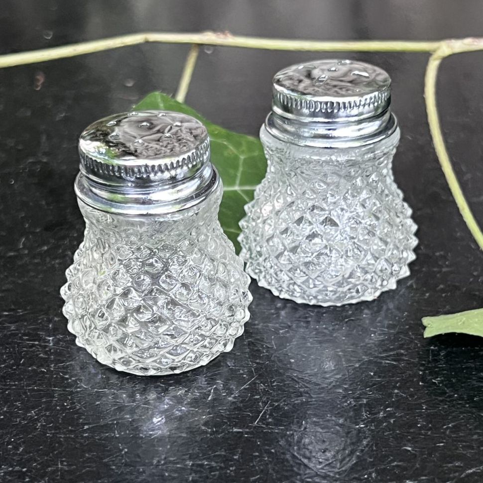 Солонка 4 см стекло сталь