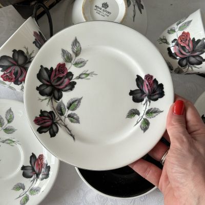 Тарелка Royal Albert Masquerade 1950-1960 гг 16 см кайма серебрение Англия