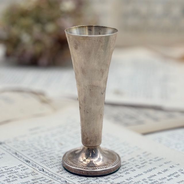 Ваза на один цветок мельхиор патина 12 см