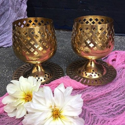 Подсвечник латунный резной на широкой подставке