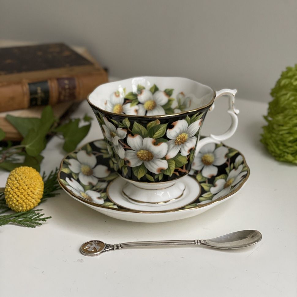 Чайная пара черный Royal Albert Provincial Flowers Dogwood 200 мл Англия