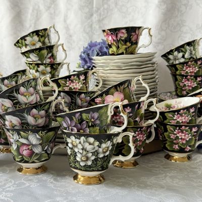 Чайная пара черный Royal Albert Provincial Flowers Dogwood 200 мл Англия