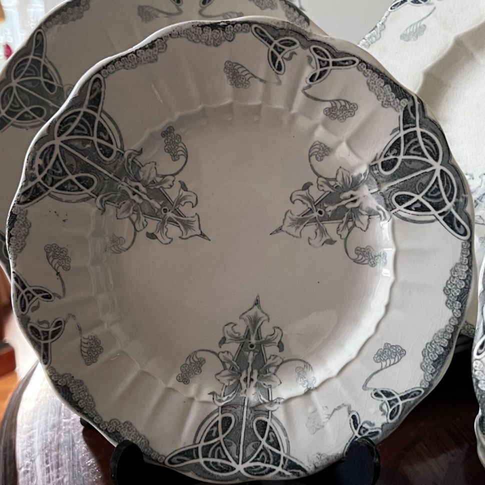 Тарелка глубокая LG Lys 25 см Франция 1894-1913 гг.