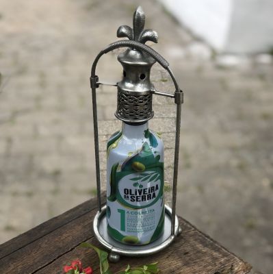 Подставка с крышкой для бутылки с маслом