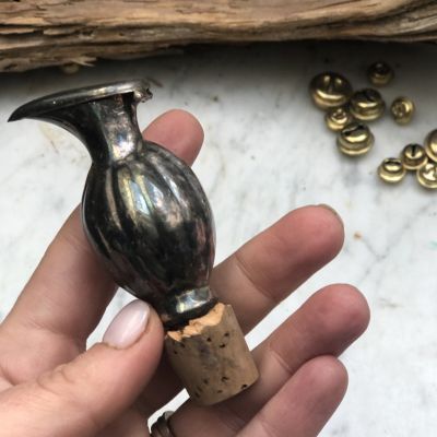 Пробка для бутылки с дозатором 8 см мельхиор