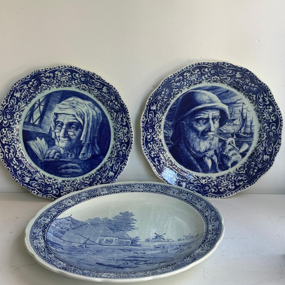 Тарелка блюдо Старушка Boch Freres La Louviere Delft 34 см Бельгия 