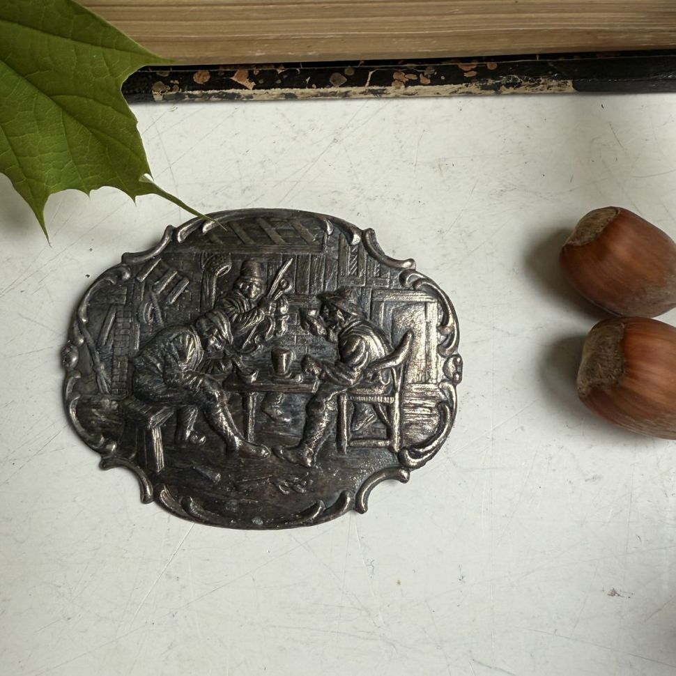 Брошь В Таверне 6 см серебро Нидерланды