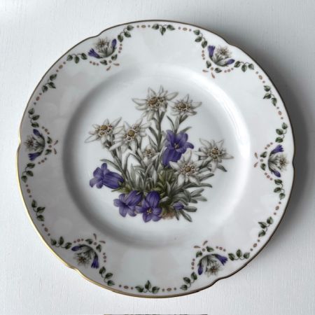 Тарелка Franklin Porcelain Edelweib 20 см фарфор Германия