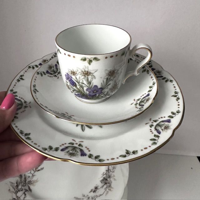 Тарелка Franklin Porcelain Альпийские цветы Edelweib 20 см фарфор Германия