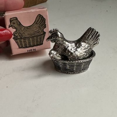 Солонка Курица 4 см в коробочке