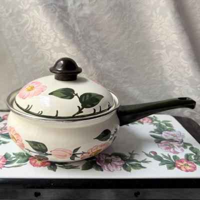 Ковш с крышкой ВиллеройБох Wild-Rose 1,5 л Люксембург