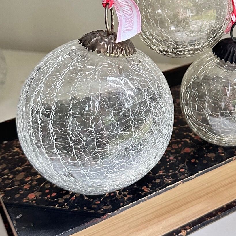 Елочная игрушка Шар кракелюр 9 см стекло металл