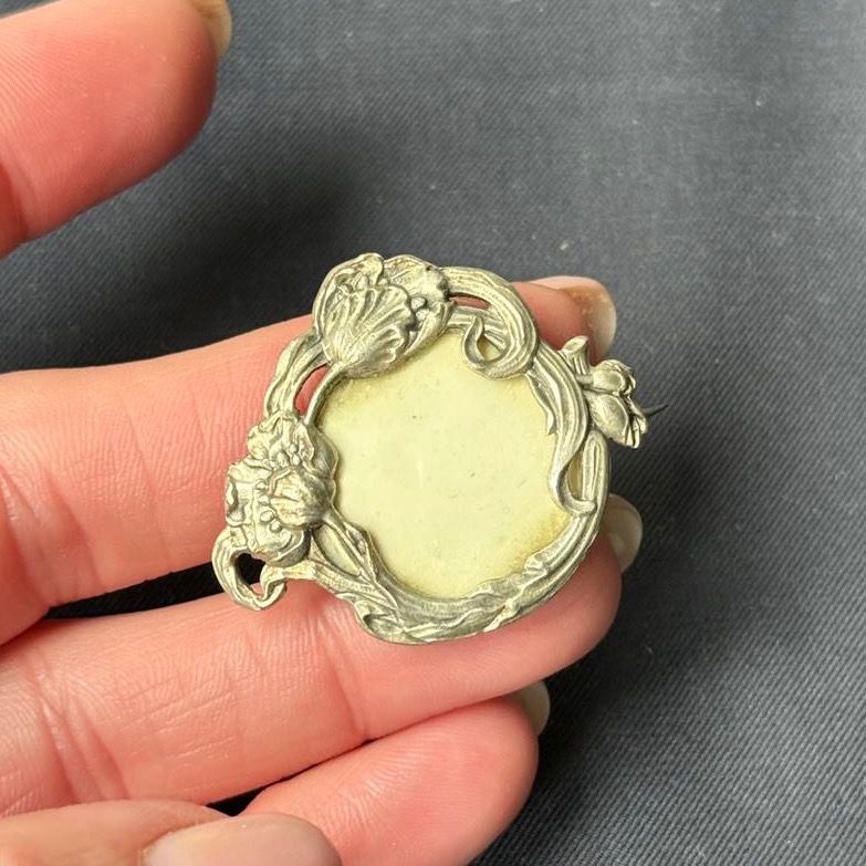 Брошь рамка Маки 3 см серебро Арнуво