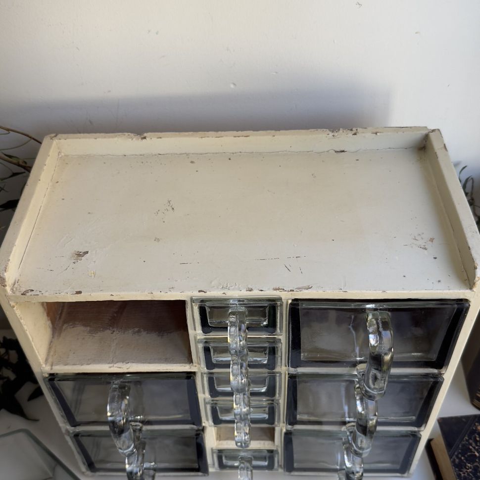 Полка со стеклянными ящиками первая половина XX века