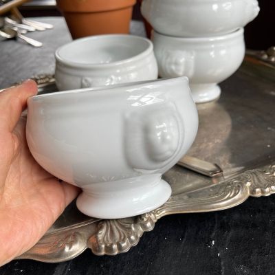 Бульонница на ножке 400 мл Лев с гривой фарфор