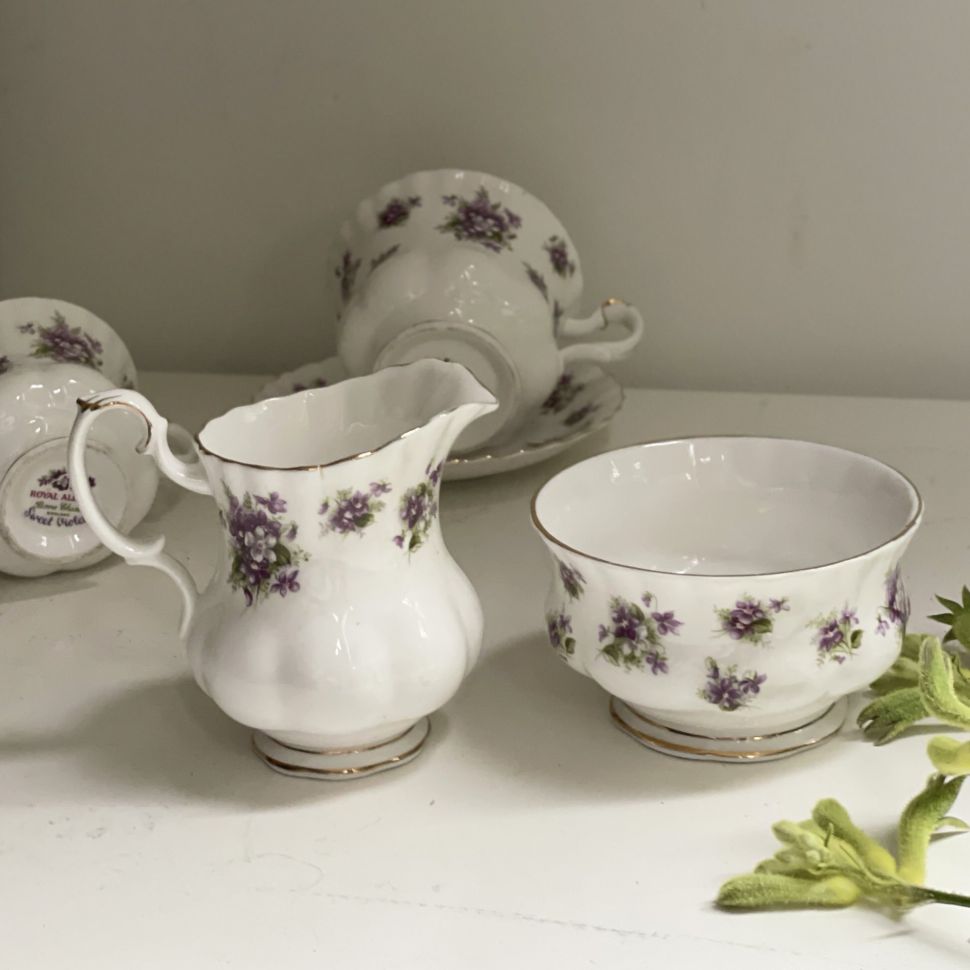 Сахарница Sweets Violets Royal Albert 9 см Англия
