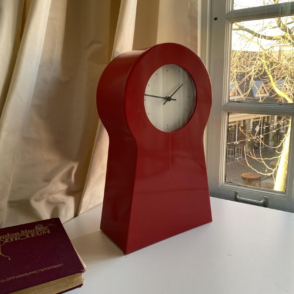 Часы 48 см красные ИКЕА ретро металл
