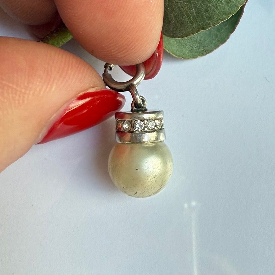 Подвеска шарм Жемчуг 1,5 см в стиле Thomas Sabo 925