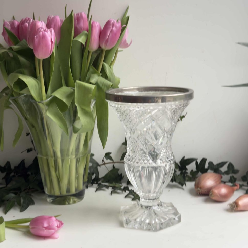 Ваза на постаменте 24 см хрусталь серебрение