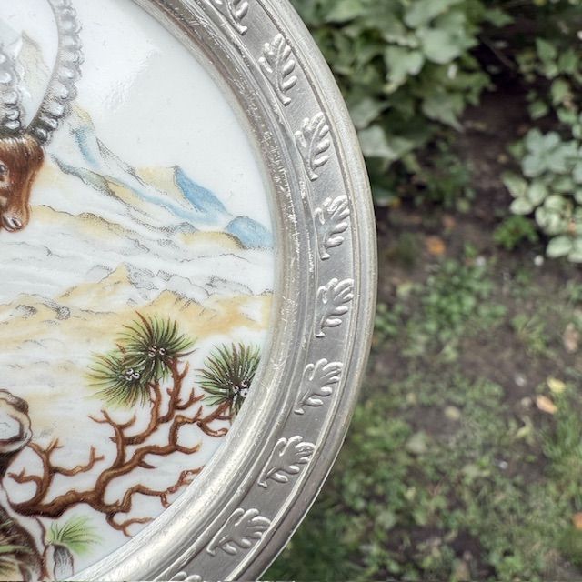 Блюдце подставка Vohenstrauss Горный козел 10 см олово Германия