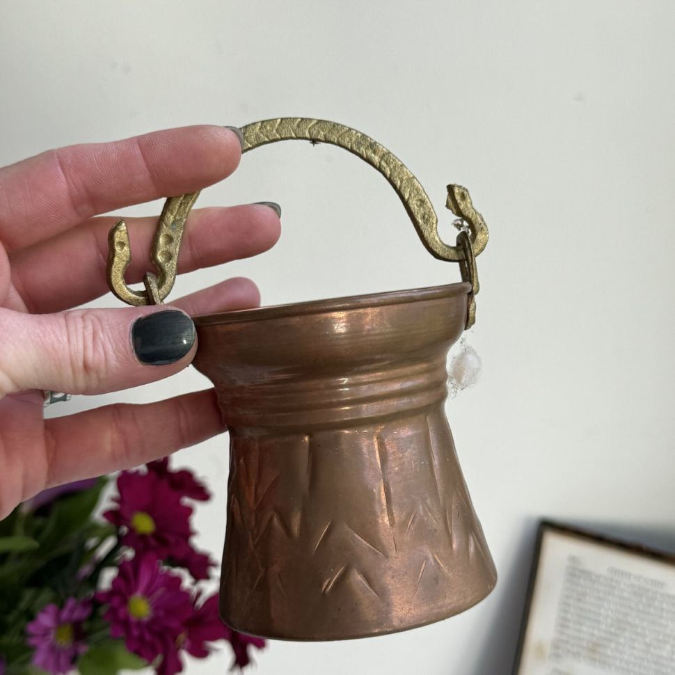 Кашпо котелок с ручкой 8 см медь латунь