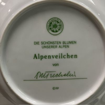 Тарелка Franklin Porcelain Альпийские цветы Alpenveilchen  20 см фарфор Германия 