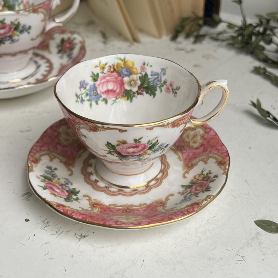 Кофейная пара Royal Albert Lady Carlyle 130 мл Англия 1950-1970 гг.