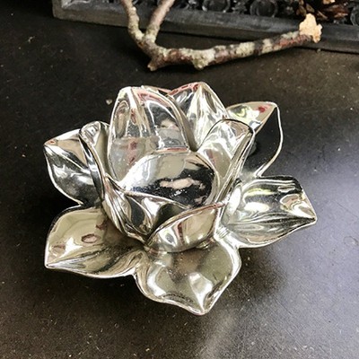 Подсвечник для греющей свечи Кувшинка