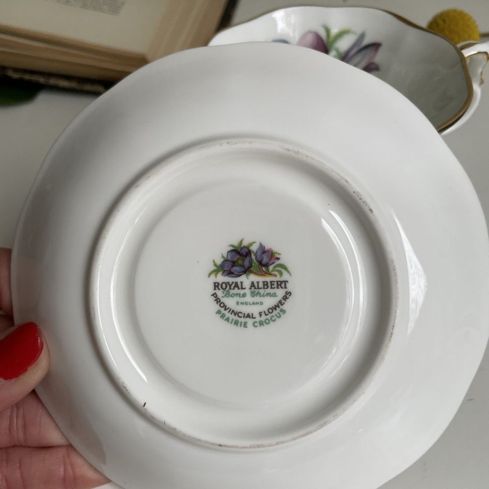 Чайная пара черный Royal Albert Provincial Flowers Prairie Crocus 200 мл Англия 