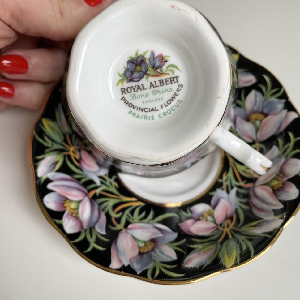 Чайная пара черный Royal Albert Provincial Flowers Prairie Crocus 200 мл Англия 