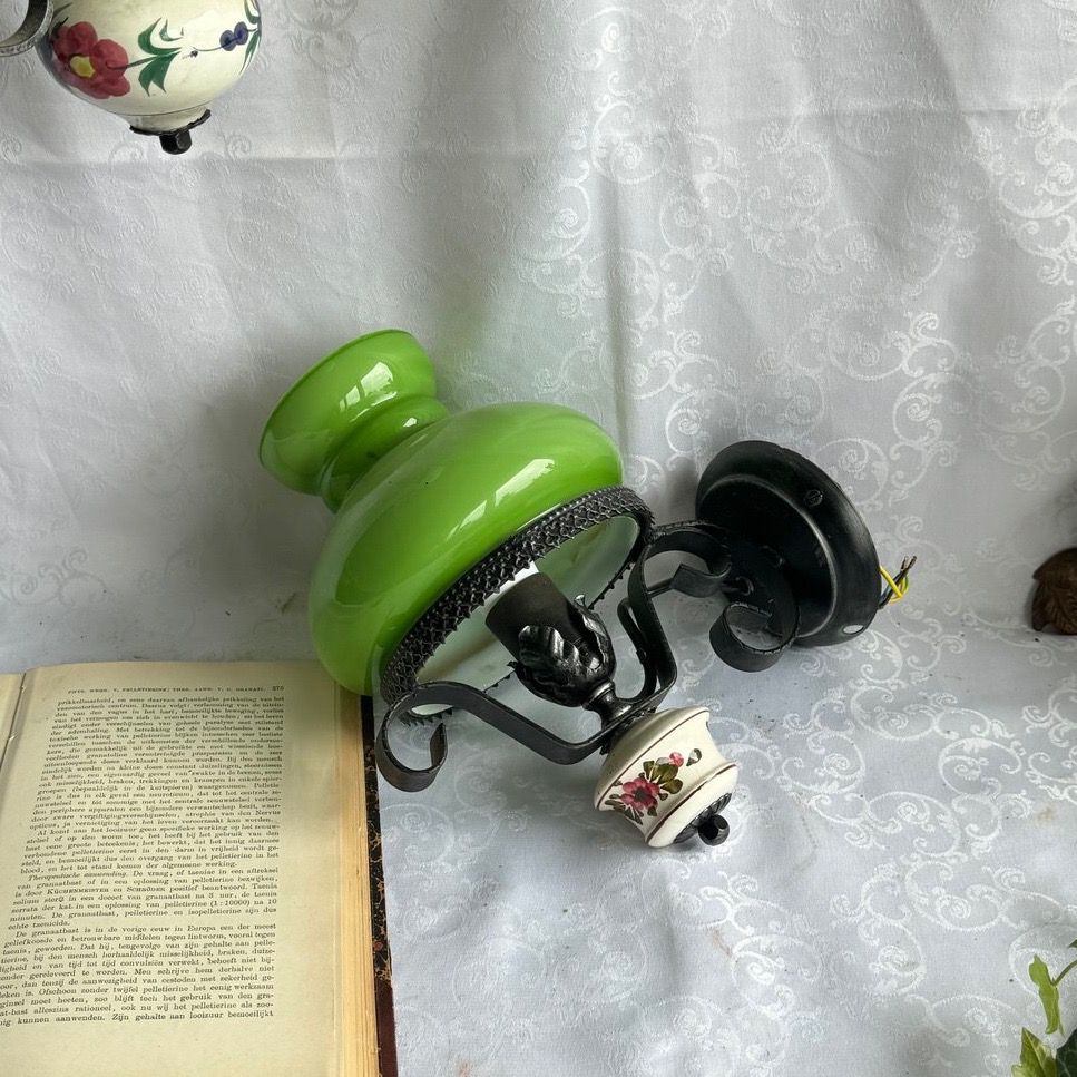 Бра светильник настенный с зеленым плафоном ковка