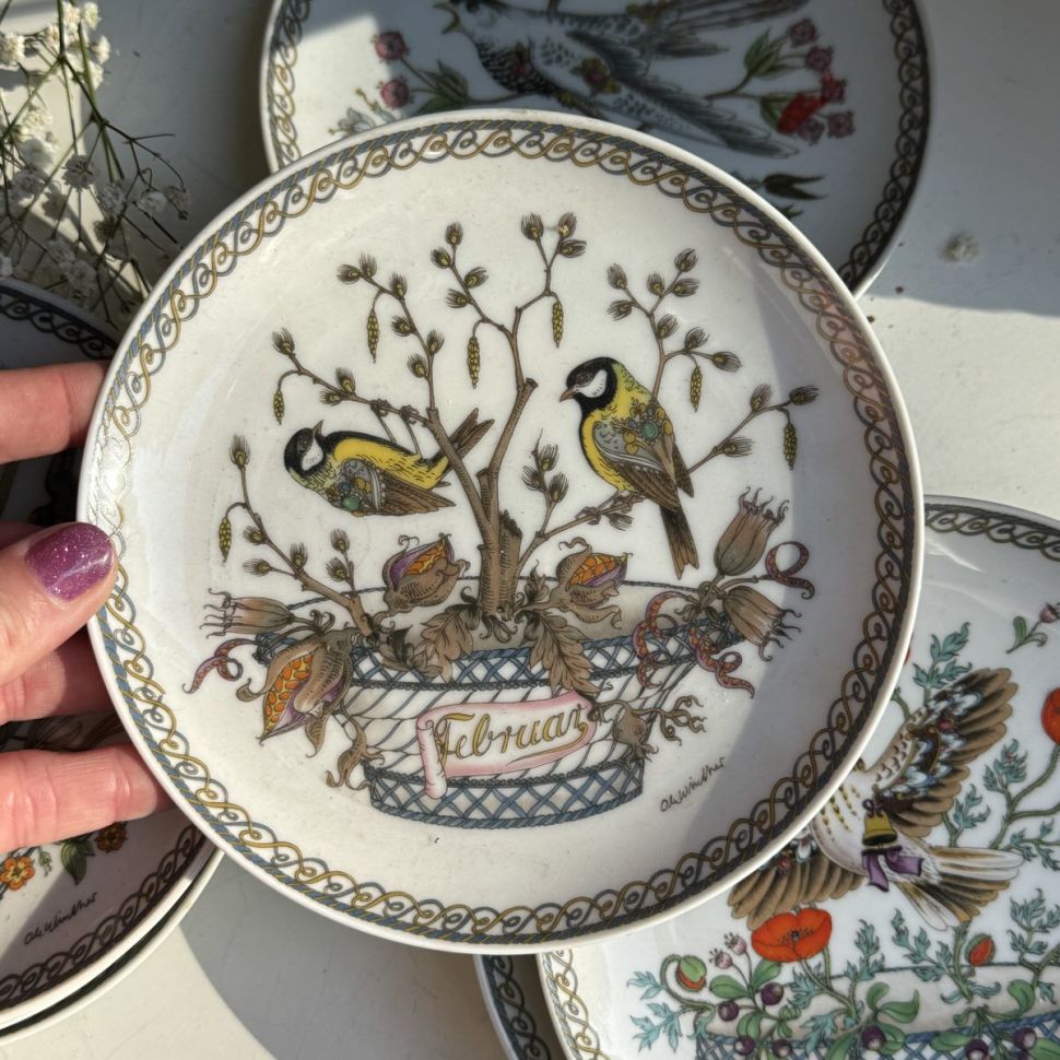 Тарелка Hutschenreuther Февраль Синица 16 см Германия