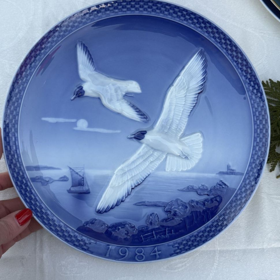 Тарелка декоративная Чайки 1984 г Hutchenreuther Германия