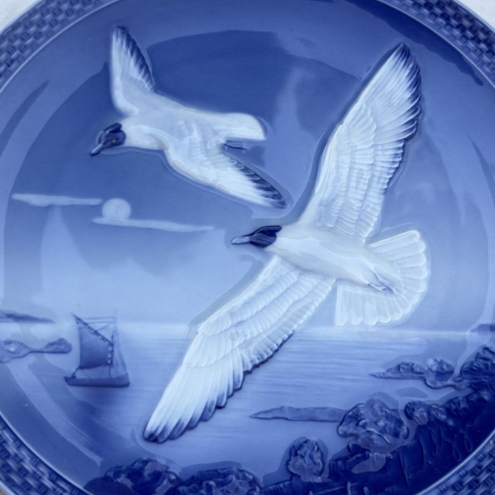 Тарелка декоративная Чайки 1984 г Hutchenreuther Германия