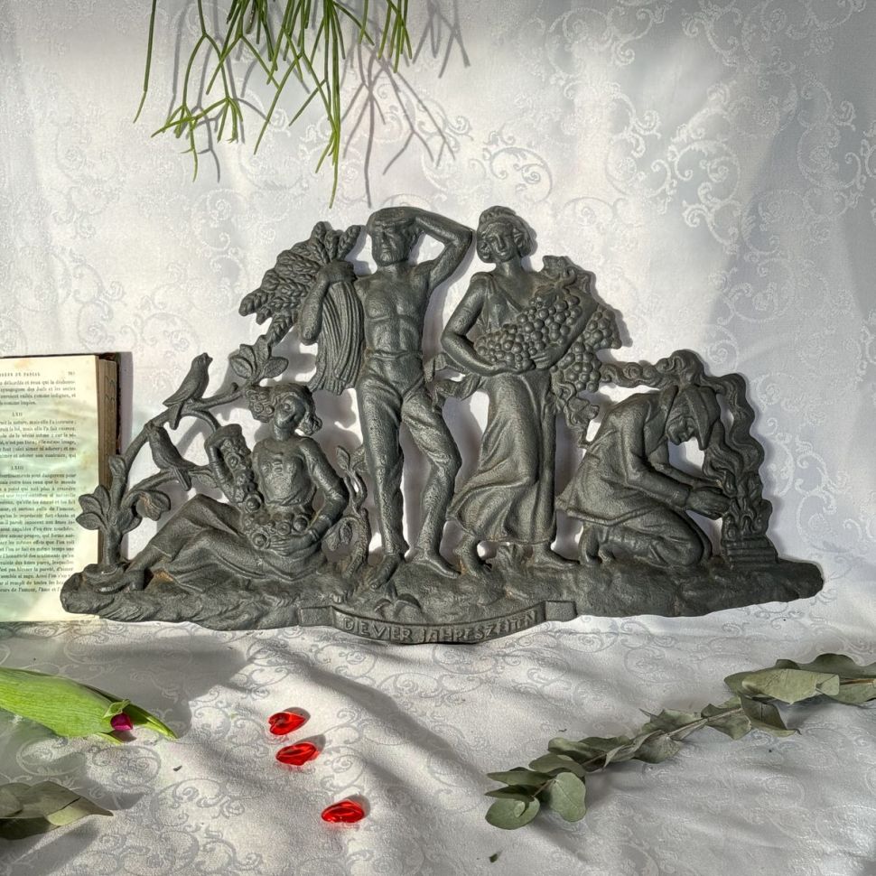 Панно Времена года 49х29 см чугун Германия