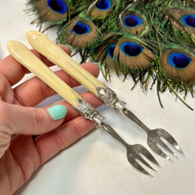 Вилка кокотная 15 см серебро кость