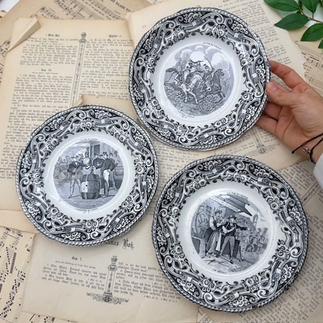 Тарелка Gien Жизнь солдата Отважный поступок 20 см Франция 