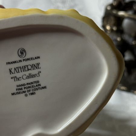 Статуэтка 22 см Katherine The Galliard Franklin Porcelain