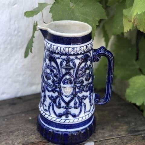 Кувшин синий с ликом ангела