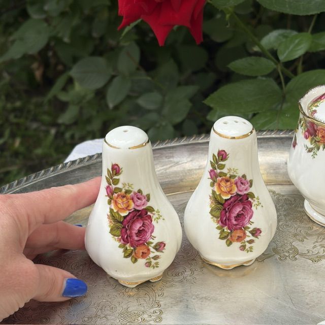Солонка перечница Royal Albert Old Country Roses 10 см фарфор Англия набор