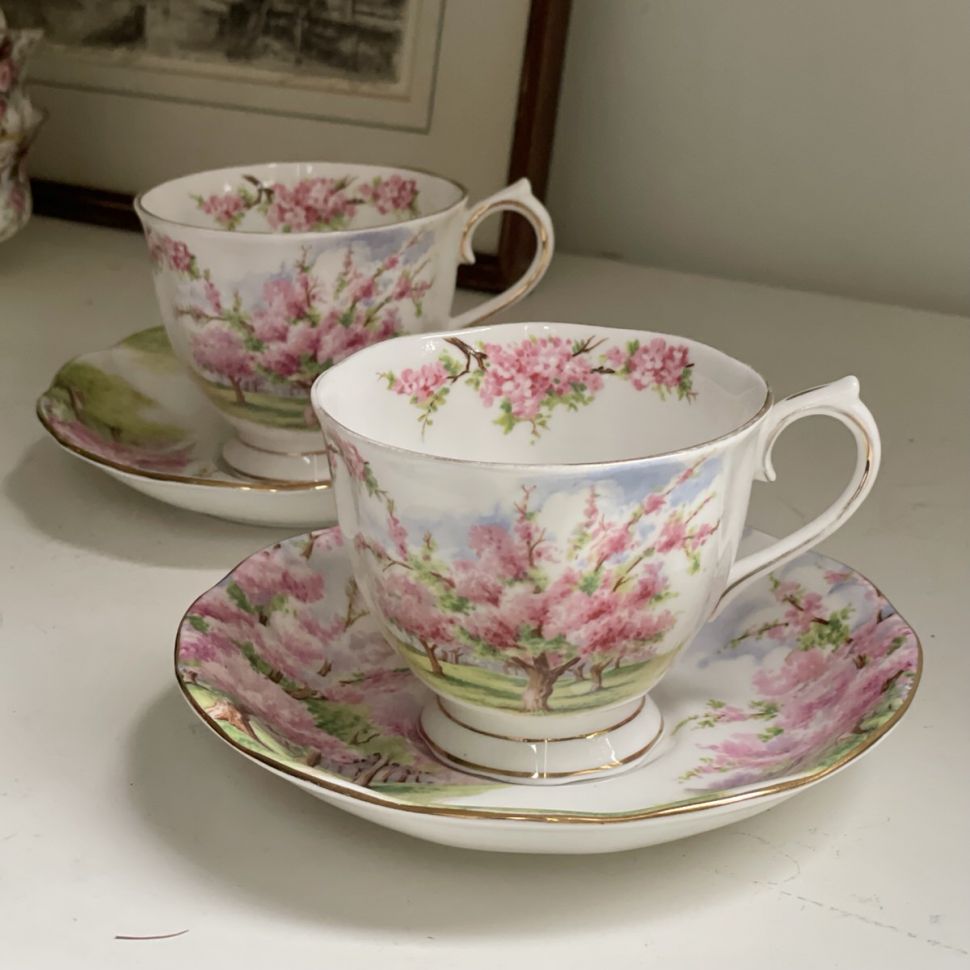 Чайная пара Royal Albert Blossom Time 200 мл 1950-е гг. Англия 