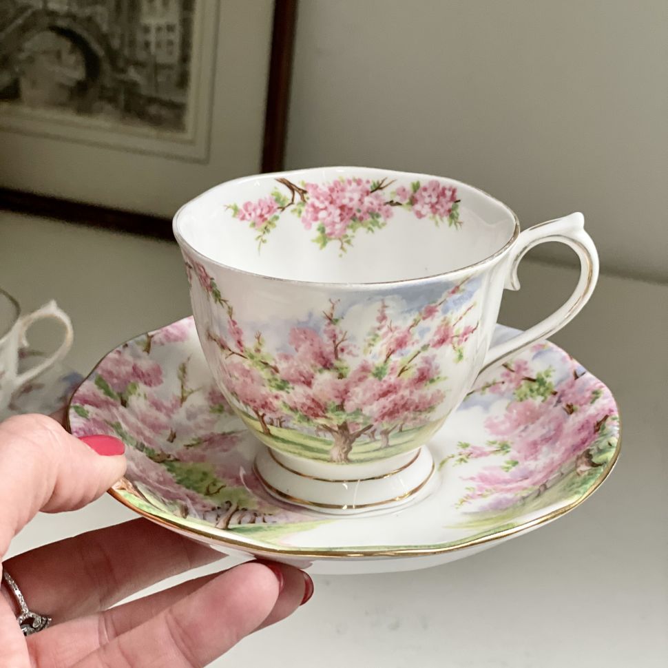 Чайная пара Royal Albert Blossom Time 200 мл 1950-е гг. Англия 