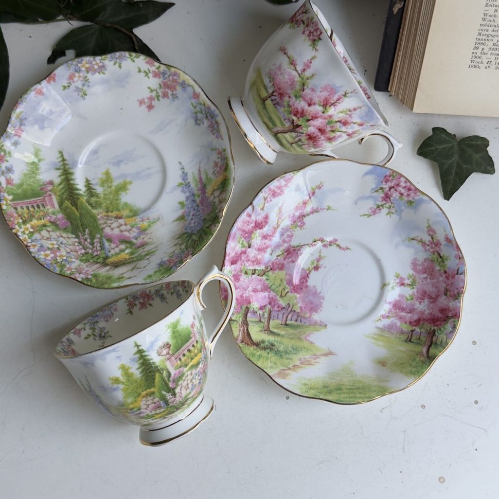 Чайная пара Royal Albert Blossom Time 200 мл 1950-е гг. Англия 