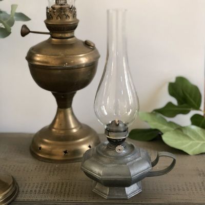 Лампа масляная оловянная с колбой